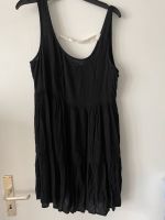 Schwarzes kurzes Trägerkleid, weit, 100% Viskose, Gr. XS Bonn - Nordstadt  Vorschau