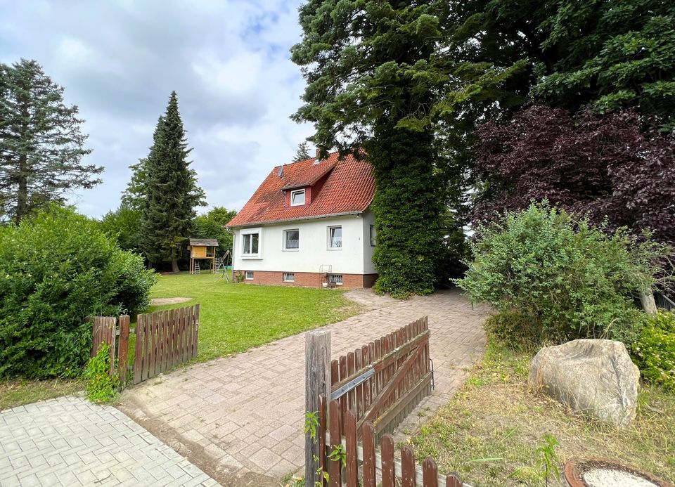 Suderburg-Räber...  Einfamilienhaus mit großem Grundstück in Ortsrandlage in Suderburg