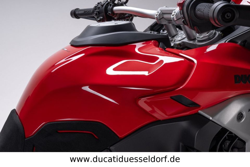 Ducati Multistrada V4S Rally Travel Adventure in Düsseldorf