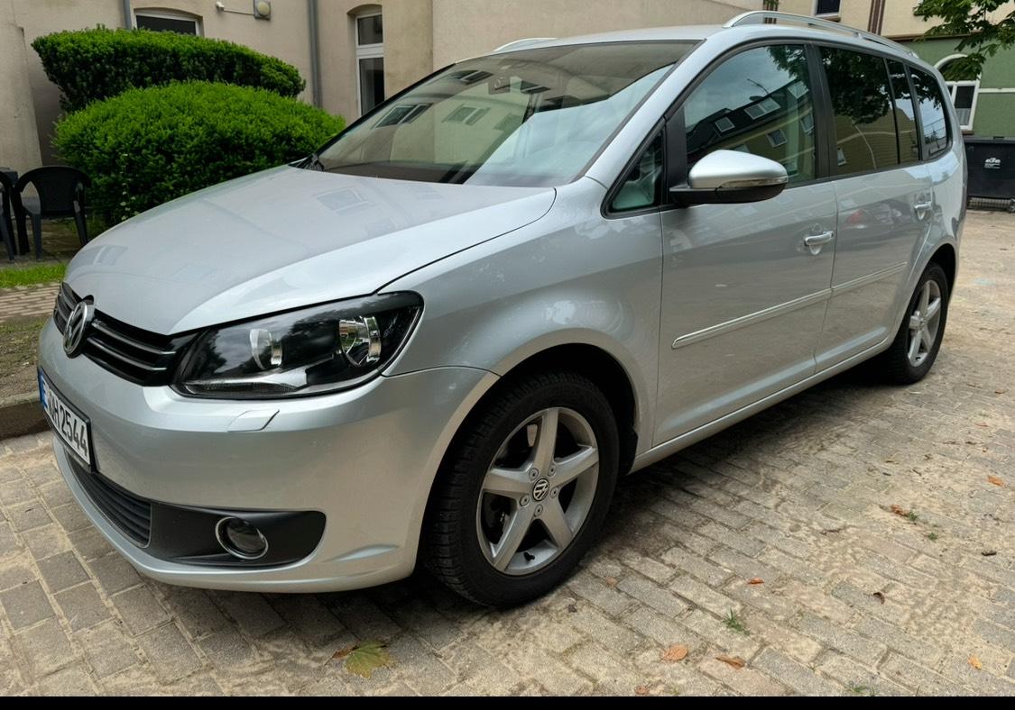 Abbildung des Autos VW Touran 2.0 TDI Diesel…