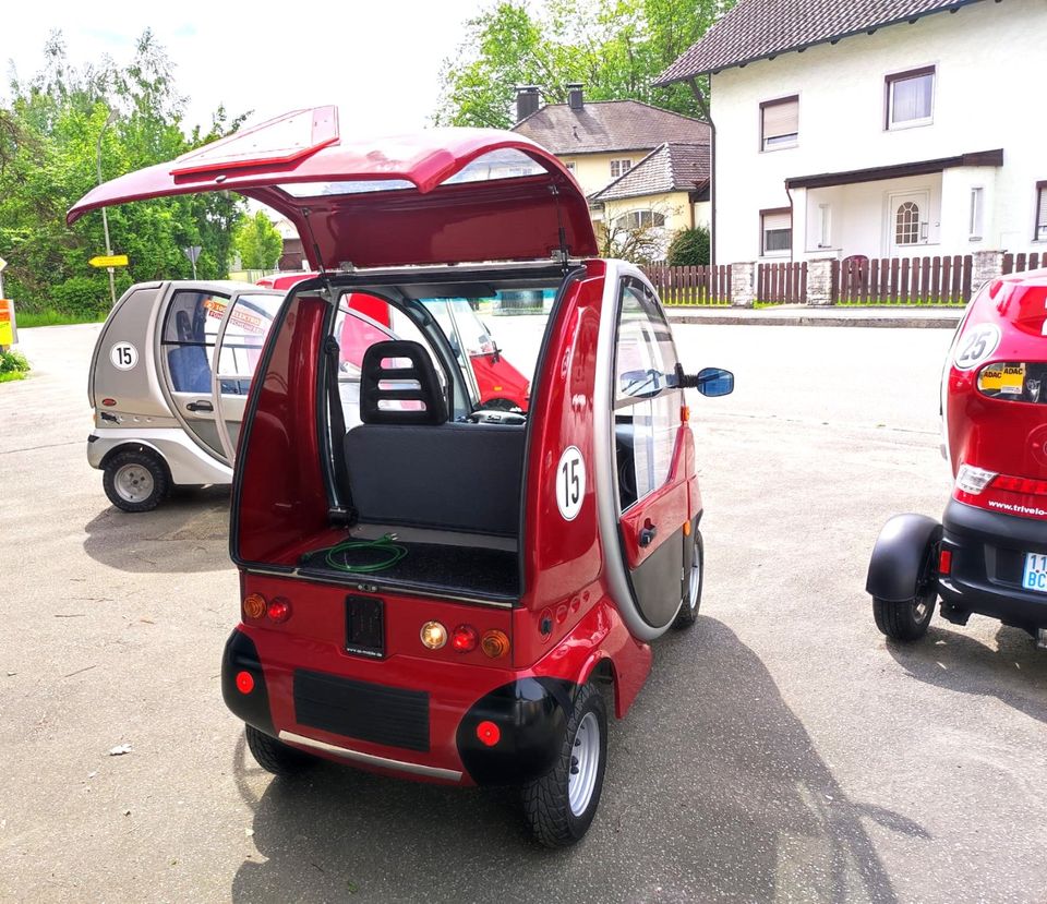 Elektromobil Charly Kabinenroller 15 kmh Seniorenmobil Auto in Ortenburg