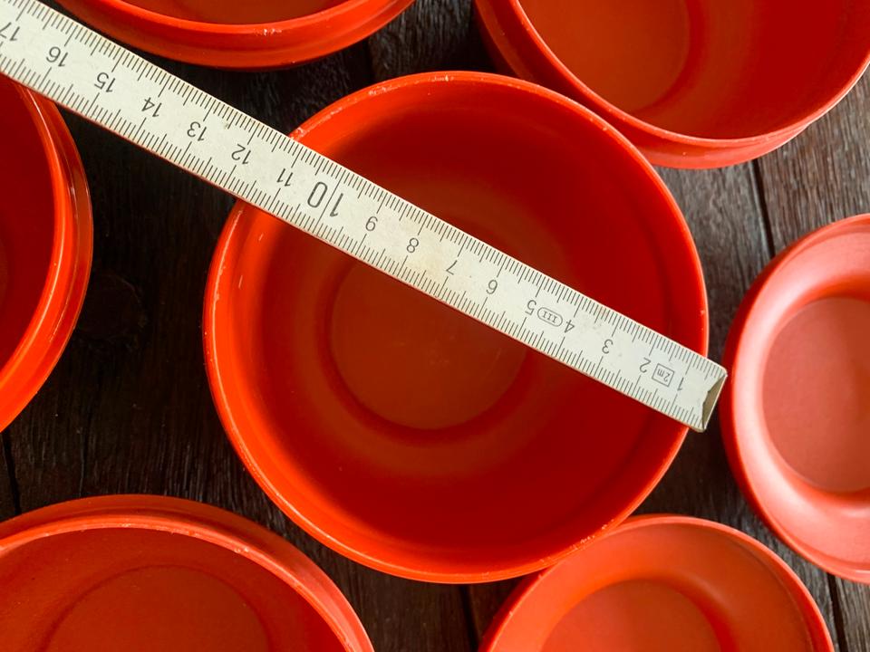 4 Tupperware kleine Schüssel Schale orange retro mit Deckel in Ochsenfurt