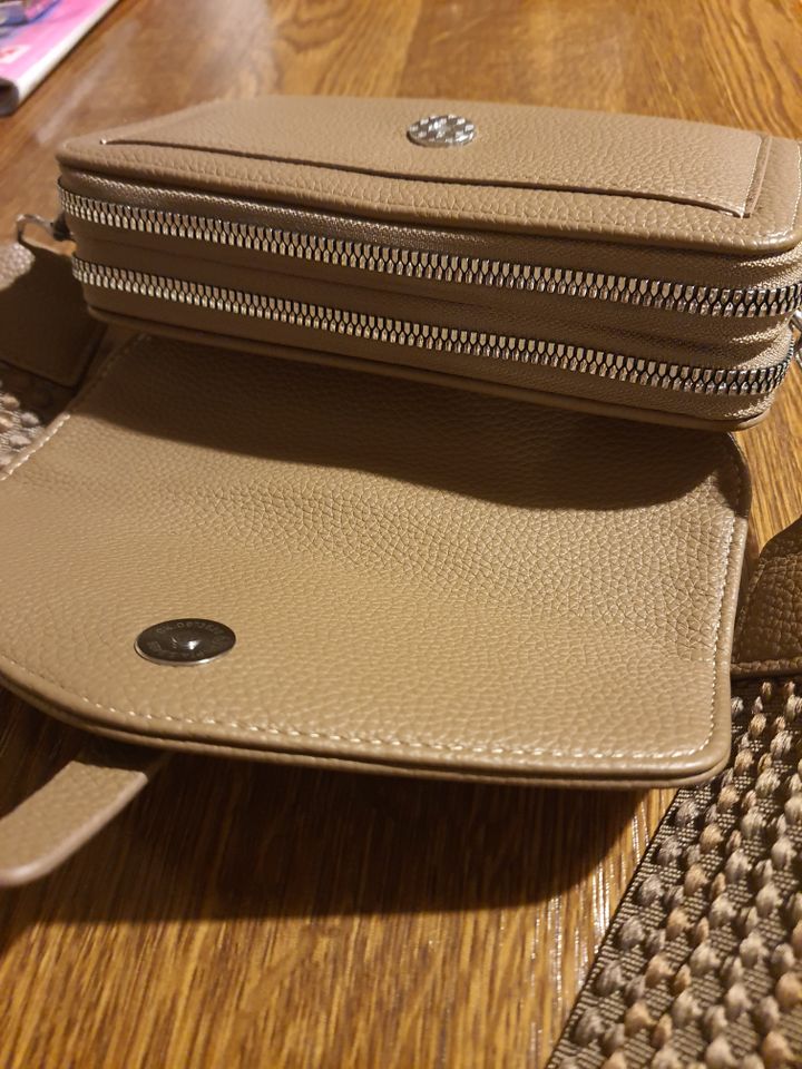 Damenhandtasche Farbe taupe in Gröbenzell