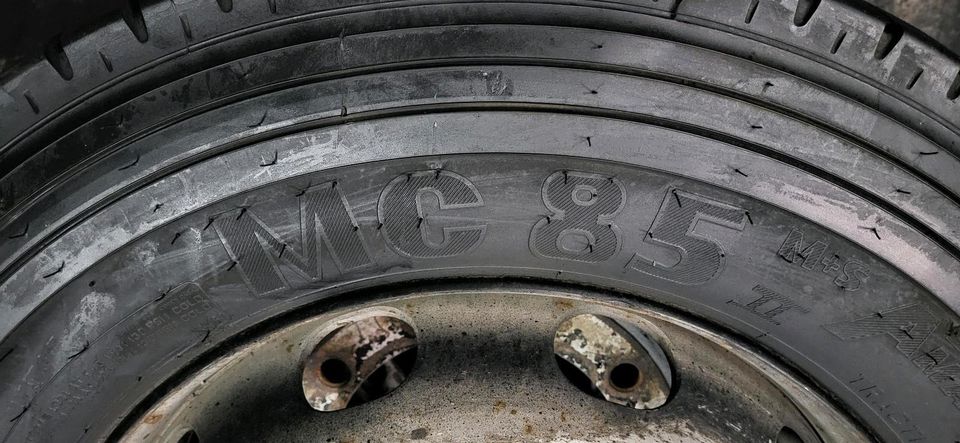 275/70R22.5_148/145J_Pirelli_MC85_M+S_3PMSF_90% Profil_TOP in Beselich