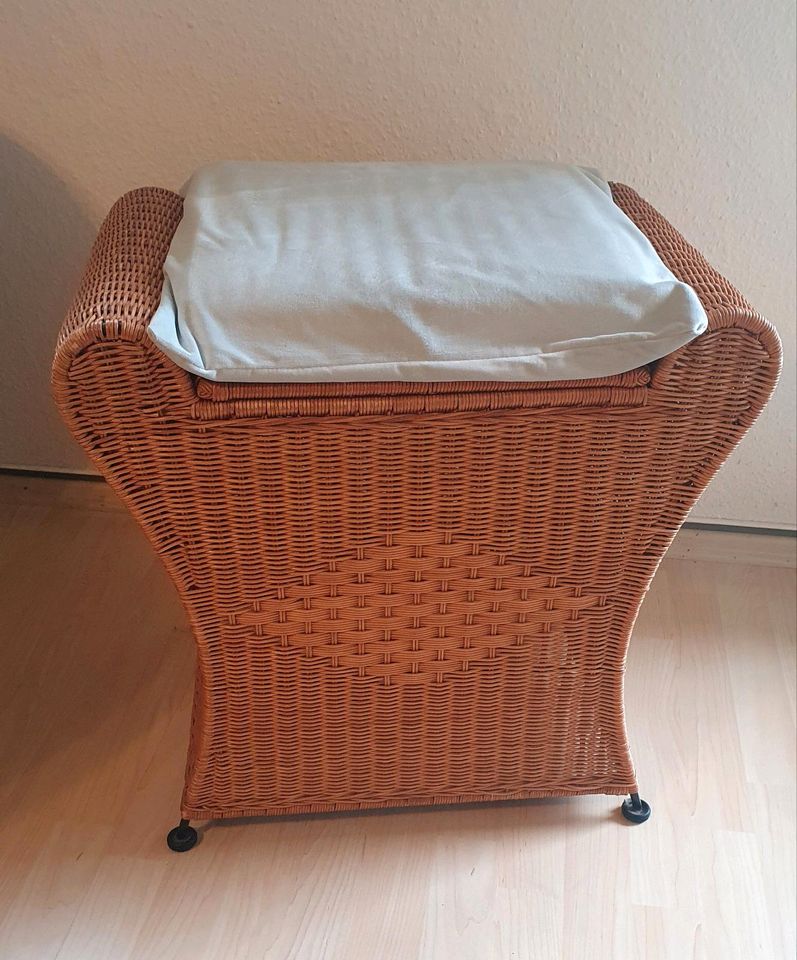 Wäschesammler Rattan in Berlin