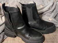 Stiefel Schuhe  Chelsea boots gr 39 schwarz Nordrhein-Westfalen - Neukirchen-Vluyn Vorschau