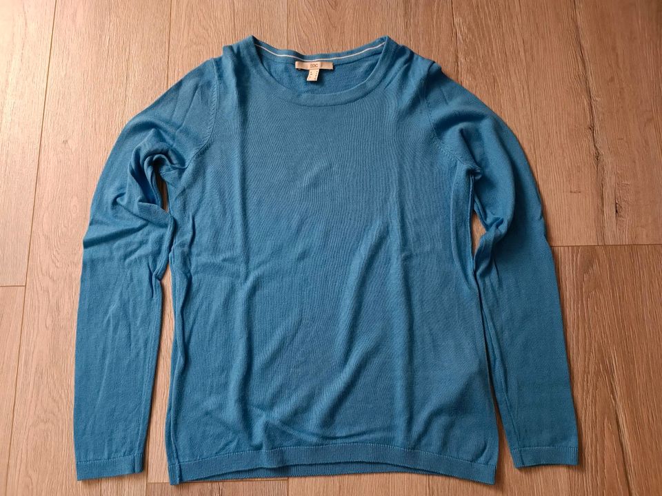 Hellblauer Pullover von EDC by Esprit Gr. S in Prittriching