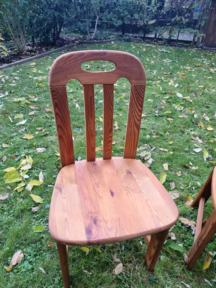 Stühle Stuhl massivholz echt Holz 2 Stück in Berlin