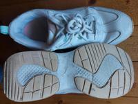 Puma Sportschuhe Sneaker Größe 40 Hessen - Langgöns Vorschau