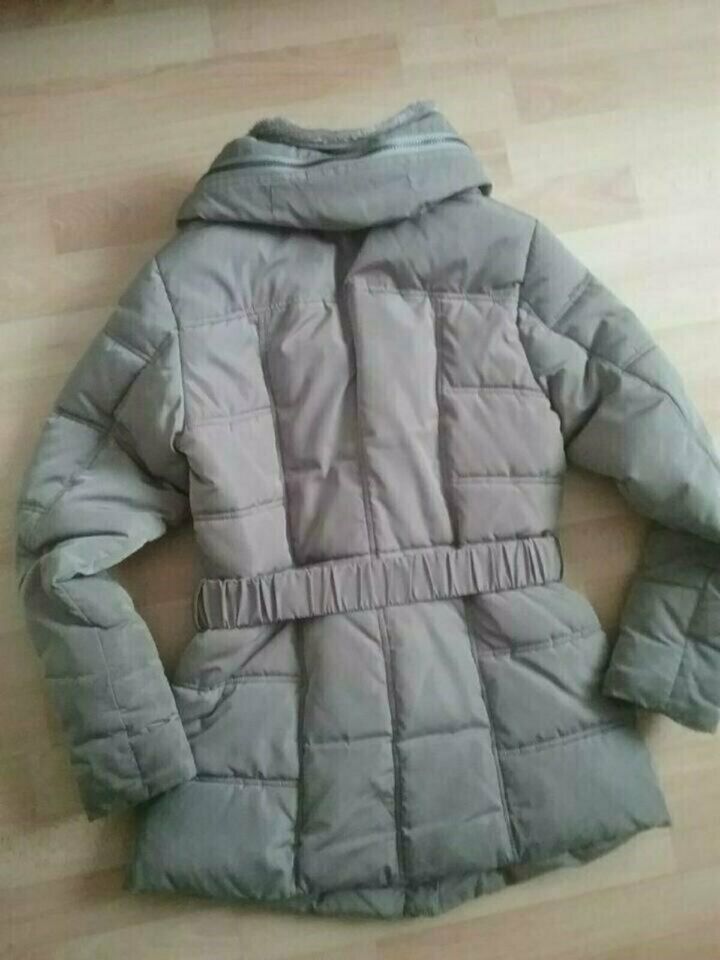 Wie NEU: hochwertige Damen Daunenjacke, NP 189€, Nichtraucher in Siegen