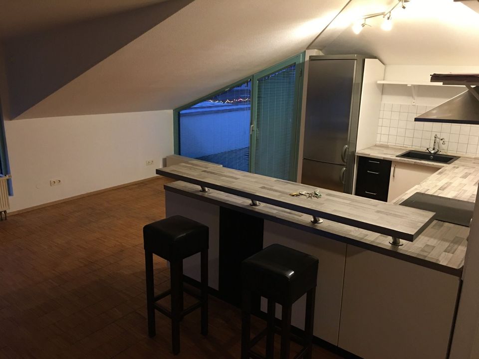 Attraktive 3-Zimmer-PENTHOUSE-Wohnung in Hofheim mit 4 Terrassen [HMR-O10E05] in Hofheim am Taunus