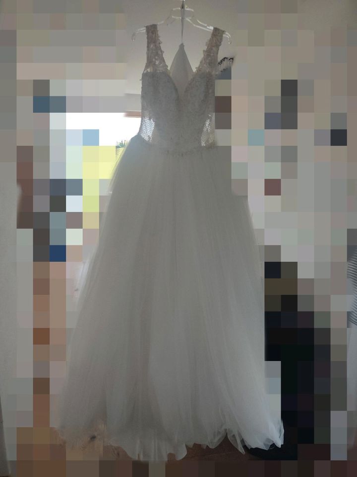 Brautkleid / Prinzessinnenkleid / Hochzeitskleid Größe 42 ivory in Fürsteneck