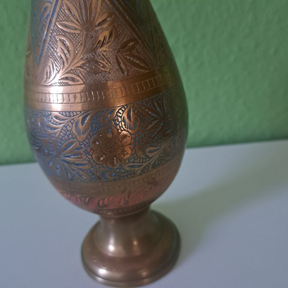 Messingvase 35,2 cm, unt.+ ob. Durchmesser 7 cm, Made in India in Salzwedel