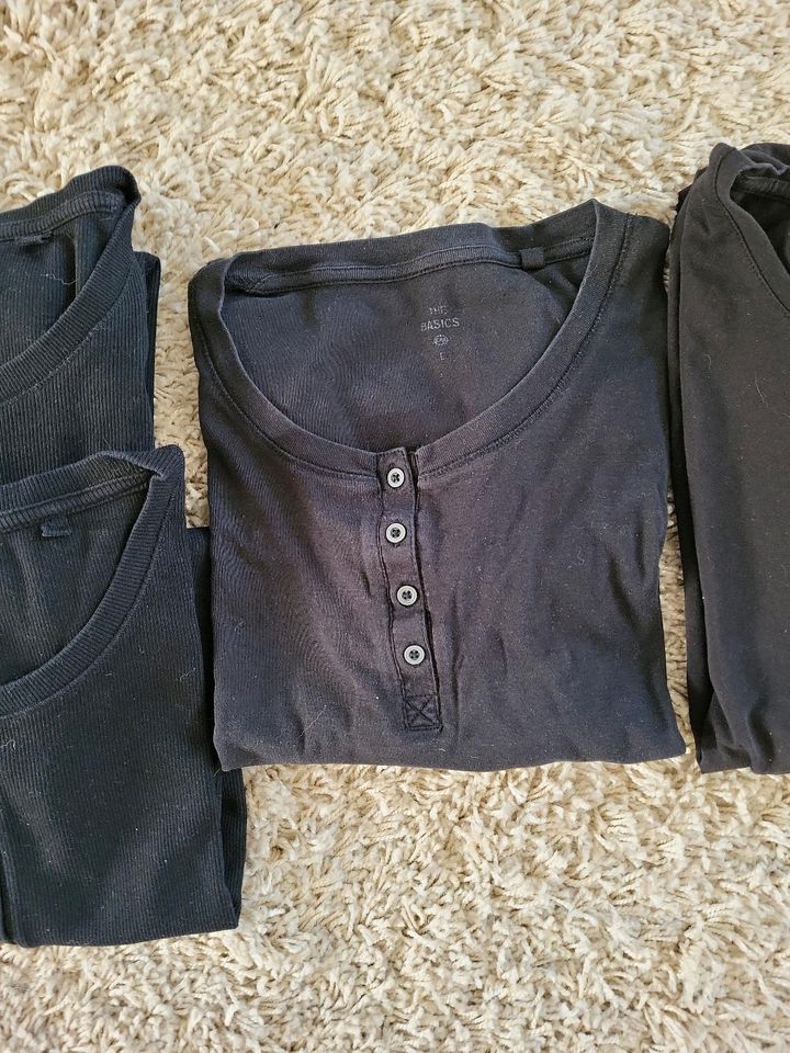 Shirts, 4 Teile in Friedberg (Hessen)