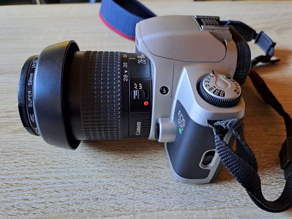 Canon EOS 500N - Spiegelreflexkamera mit Zubehör in Höxter