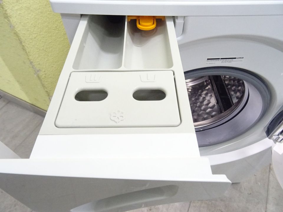 Waschmaschine Miele Softtronic 6 Kg AA 1400U/min*1 Jahr Garantie* in Berlin