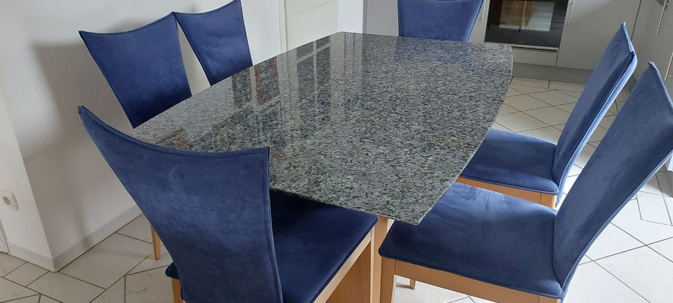VENJAKOB Esstisch mit 6 Stühlen Granit Blue Pearl in Adendorf