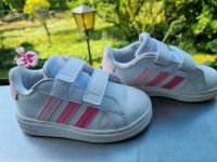 Mädchen Schuhe Adidas Größe 23 Nordrhein-Westfalen - Ratingen Vorschau