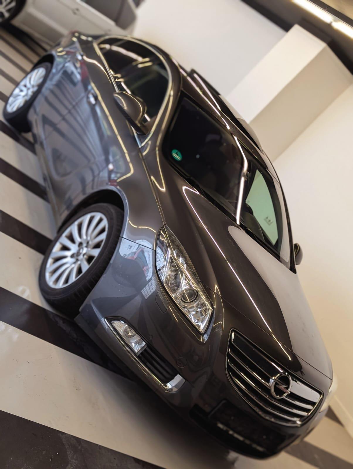 Abbildung des Autos Opel Insignia --- Automa…