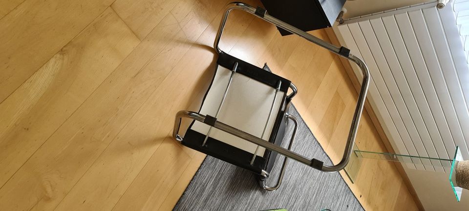 6 x Thonet S33 Freischwinger Kernleder schwarz in Reutlingen