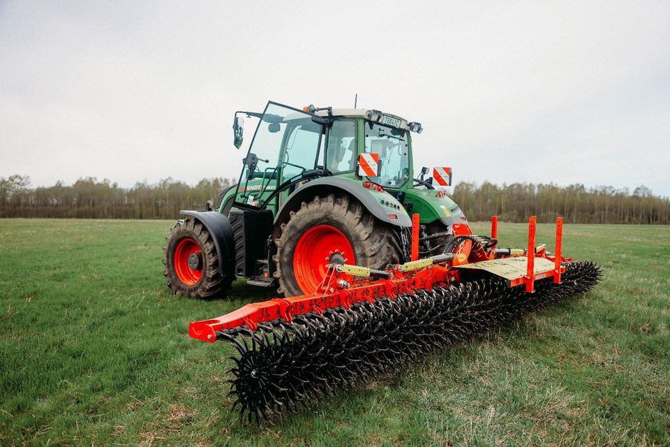 Jar-Met 9m Rollhacke Rotorstriegel Rollstriegel 900 in Tiefenbach Oberpf