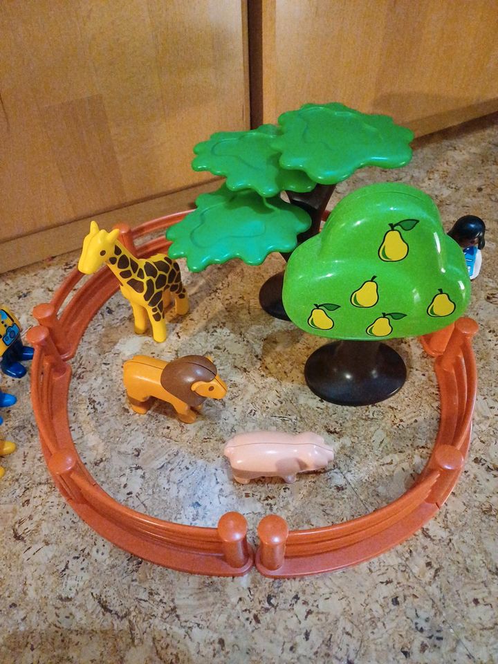 Playmobil 1 2 3 Zoo Safari Tiere Giraffe Schwein Löwe Bäume neu in Biberach an der Riß