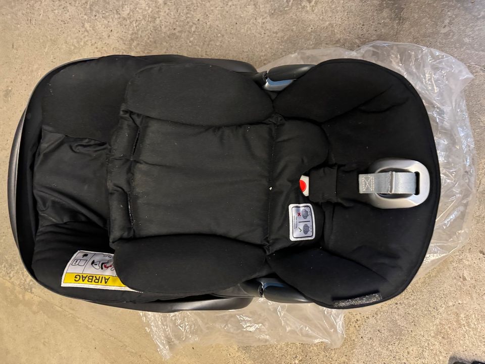 Maxi Cosi Cybex Cloud Z i-Size in Düsseldorf