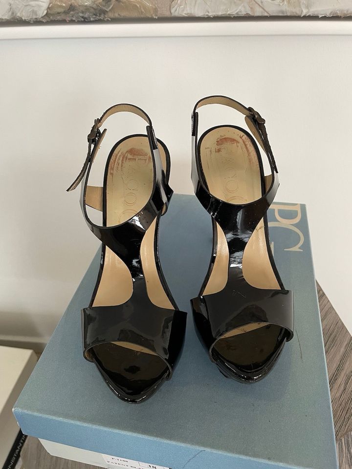 Paco Gil schwarze Lack High Heels Sandalen Gr. 38 in Erwitte