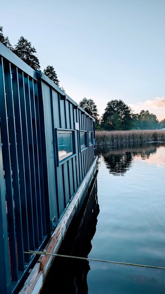 Ferienhaus auf dem Wasser mit Boot, WLAN, Berlin Havel in Fürstenberg/Havel