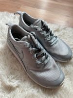 Silber l Nike sneaker l 38 l Laufschuhe Bielefeld - Bielefeld (Innenstadt) Vorschau