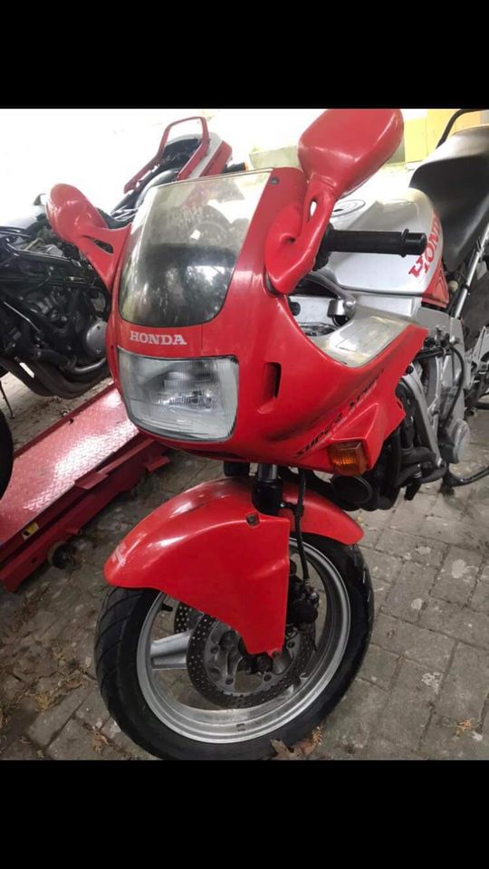 Motorrad Honda in Ammersbek