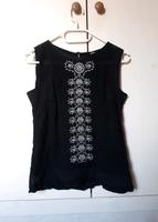 Kurze Bluse von H&M mit eleganter Stickerei und Spitze Gr. XS/34 Sachsen - Lengenfeld Vogtland Vorschau