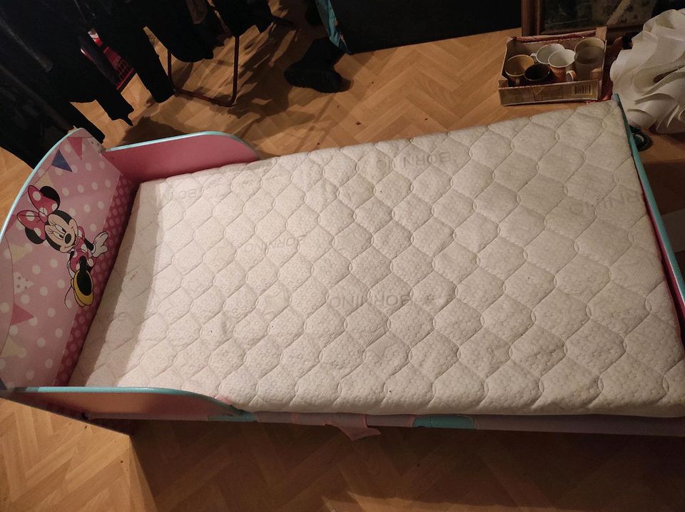 Habe dieses Minnie Maus Bett zu verkaufen in Bernburg (Saale)