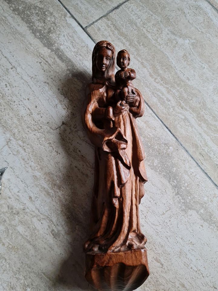 Mutter Gottes mit Kind Holz massiv in Gladbeck