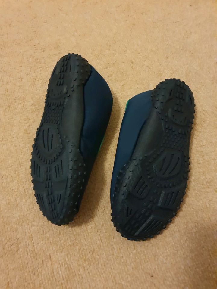 Jungen Badeschuhe Neoprenschuhe blau Pirat neu gr 26/27 in Erfurt