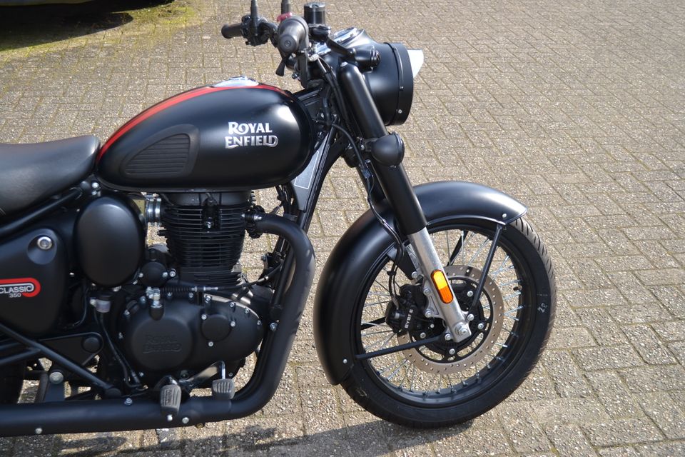 Royal Enfield Meteor Classic 350 in Papenburg