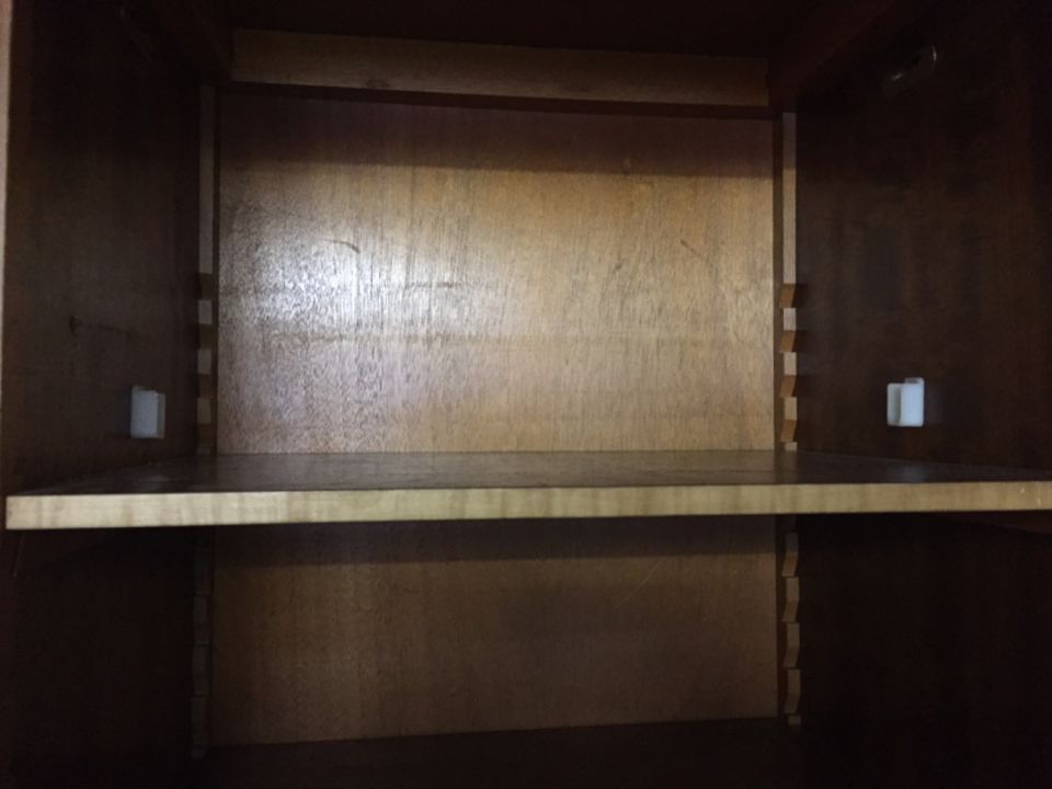 Zu Verschenken Wohnzimmerschrank Vitrinenschrank Schrank 60/70er in Mehlbach