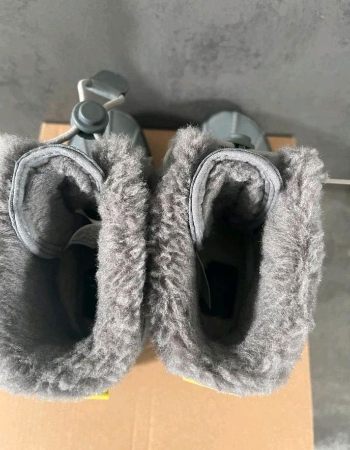 UGG Lammfell Wolle wie Neu Stiefel winterstiefel wasserdicht in Lörrach