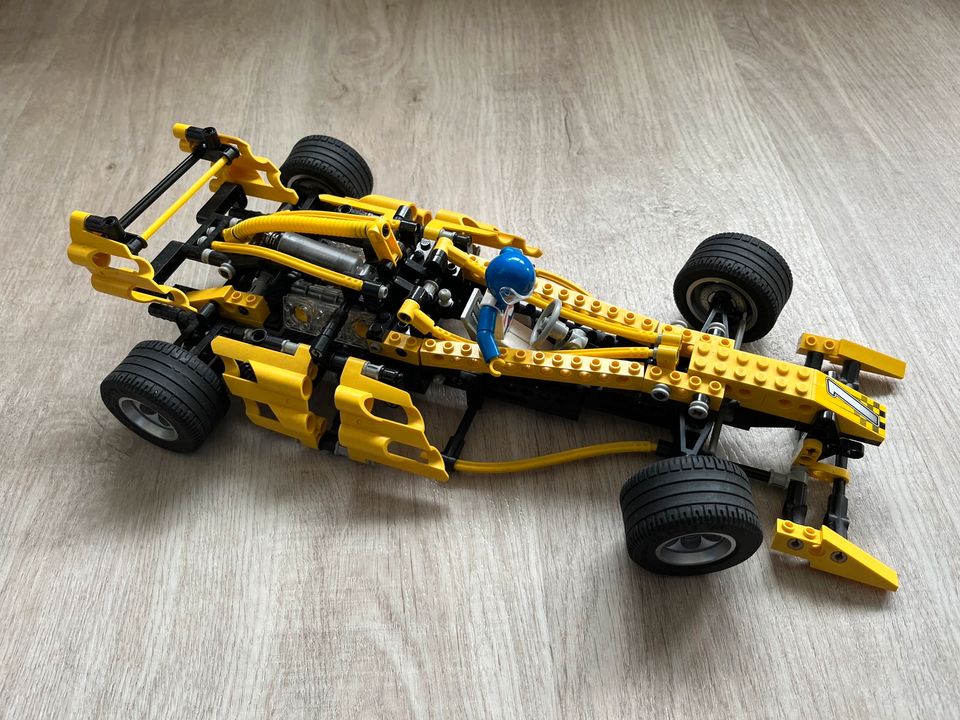 Lego Technic alt 8445 Rennbolide Formel 1 in Burbach