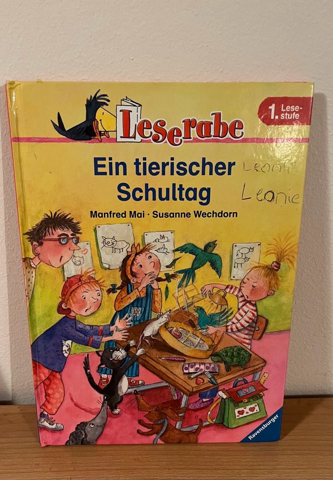 1. Klasse Mädchen Lesebuch in Jüchen