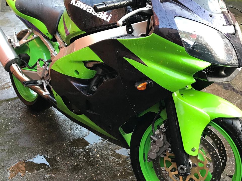 Kawasaki ZX9R Ninja in Stendal