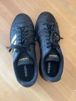 Schwarz goldene Adidas Sneaker Nordrhein-Westfalen - Bergkamen Vorschau