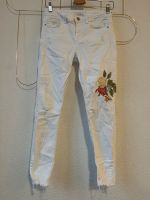 Weiße Jeans mit Blumenstickerei Zara Hessen - Bensheim Vorschau