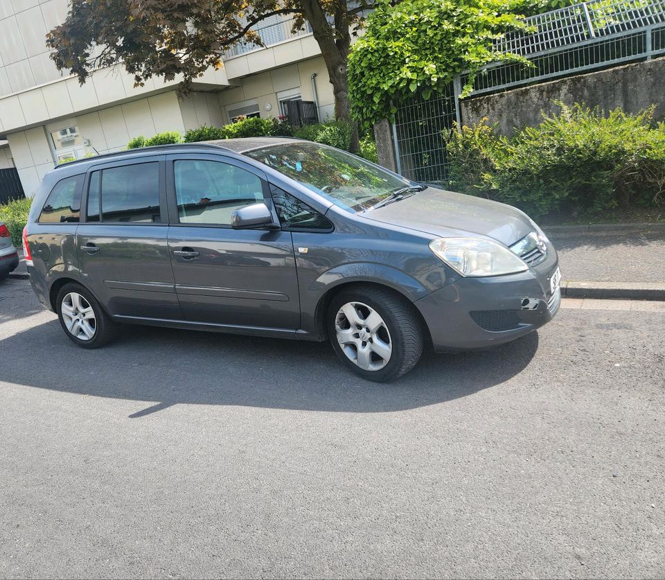 Opel zafira 1.7 papier roumanisch in Wiesbaden