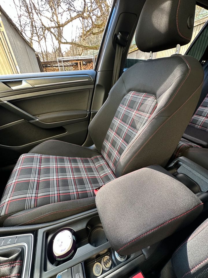 VW Golf 7 GTI Innenausstattung Sitze komplett Performance GTD TCR in Koblenz