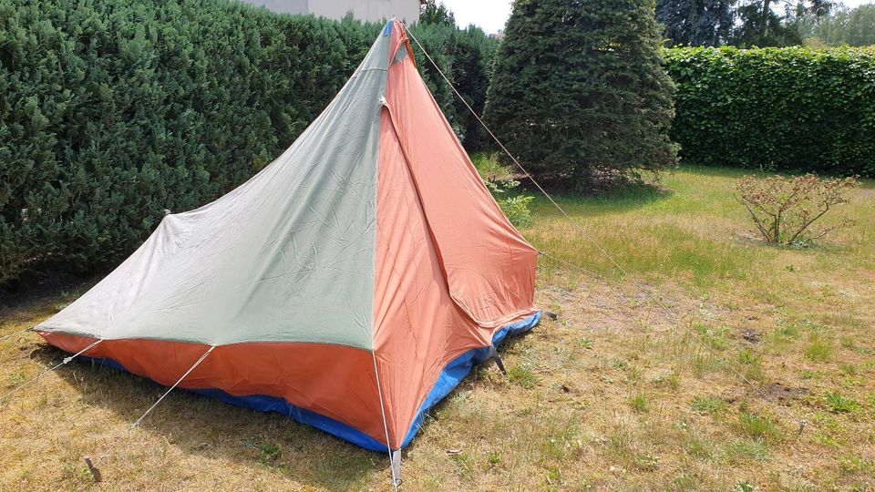 2 Zelte DDR Zweimannszelt Pouch in Weißwasser