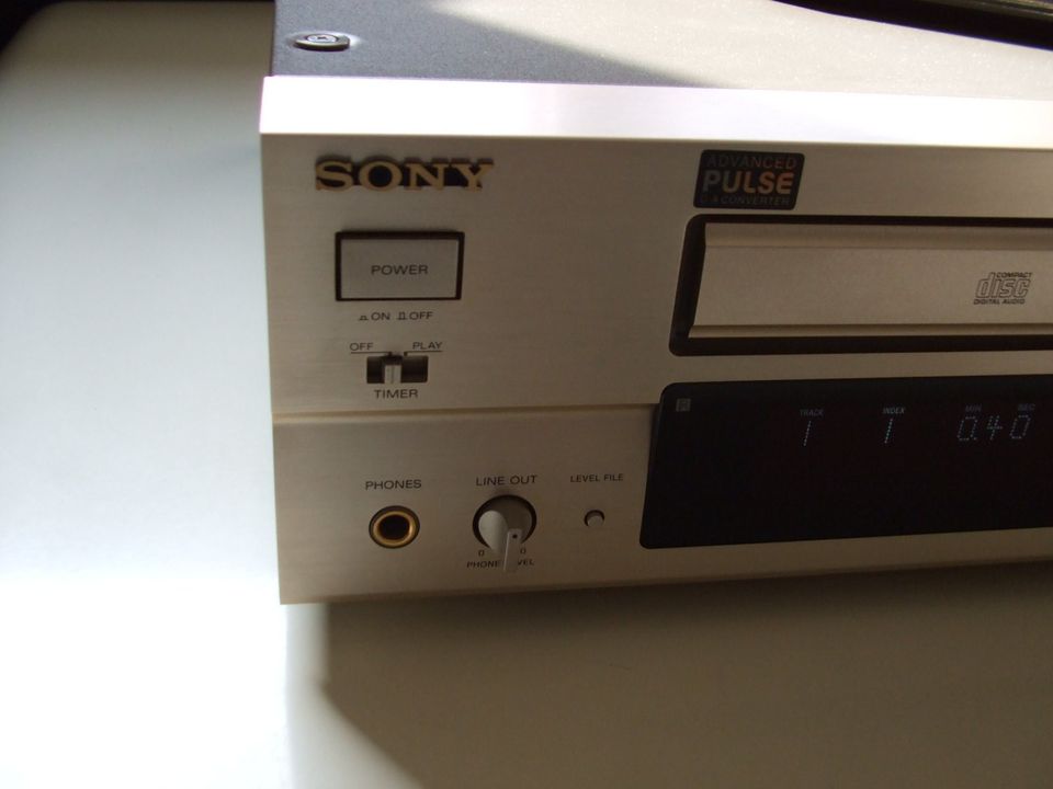 Sony CDP X559ES in Nidderau