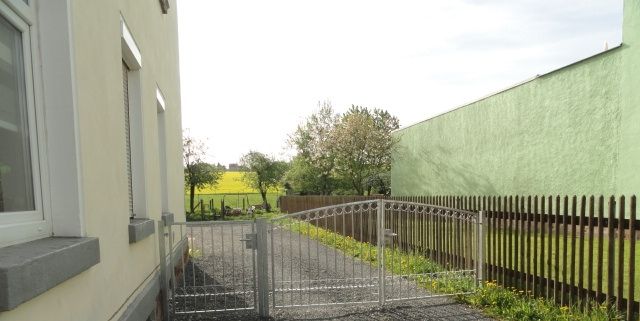 Reihenendhaus mit Garten und viel Platz für die ganze Familie in Neukirchen/Pleisse