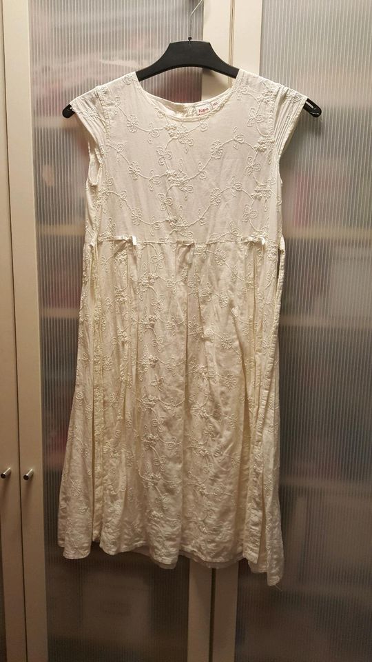 Gr. 140 / 146 Kleid Creme Stickerei Mädchen in Mannheim