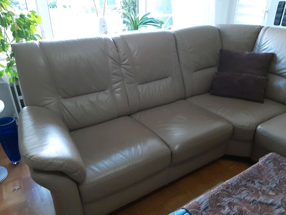 Hochwertigen  Sofa aus echt Leder in Lüdenscheid